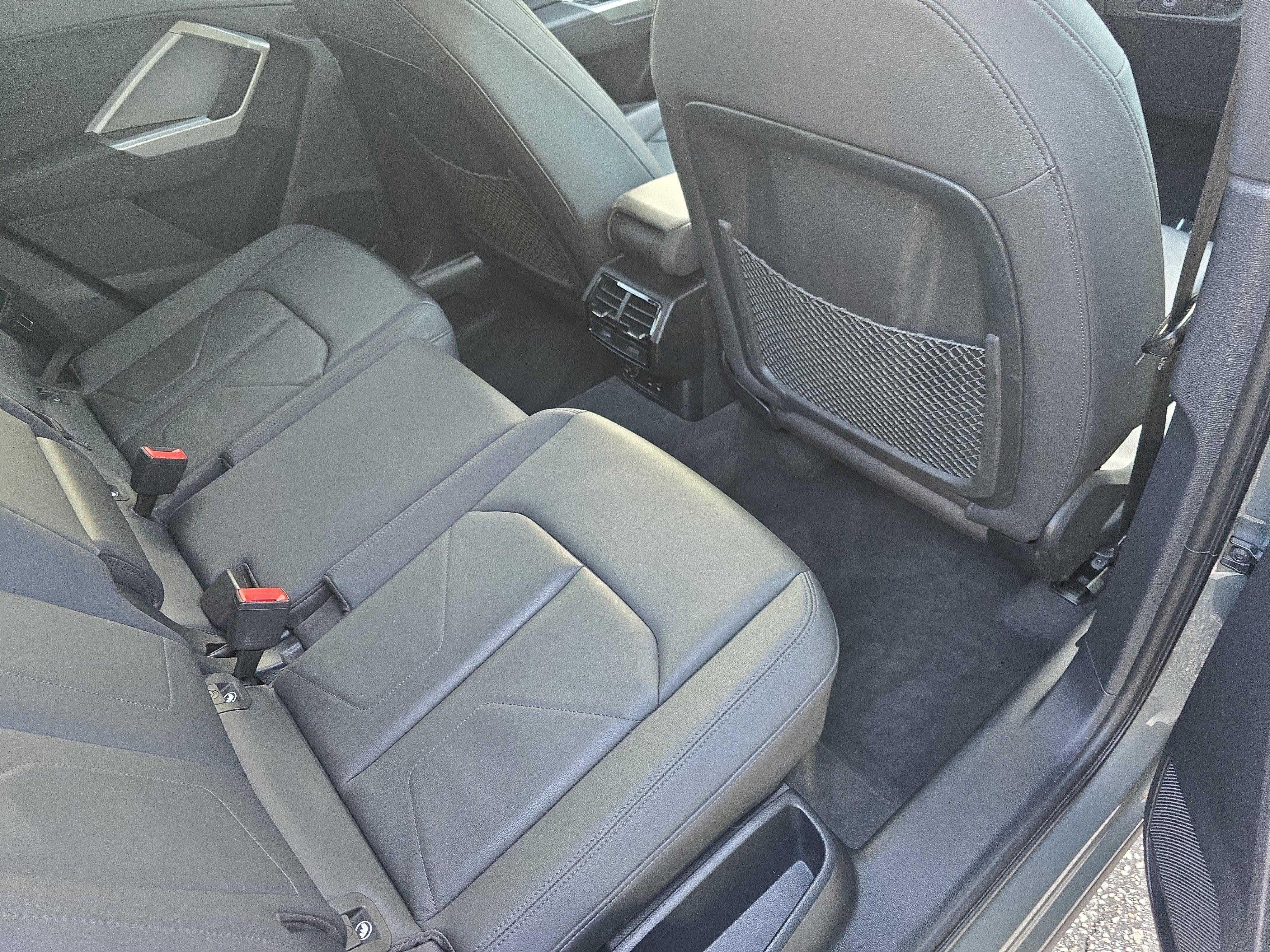 Used 2022 Audi Q3 2.0T Premium w/ Convenience Package AWD/4WD image 11