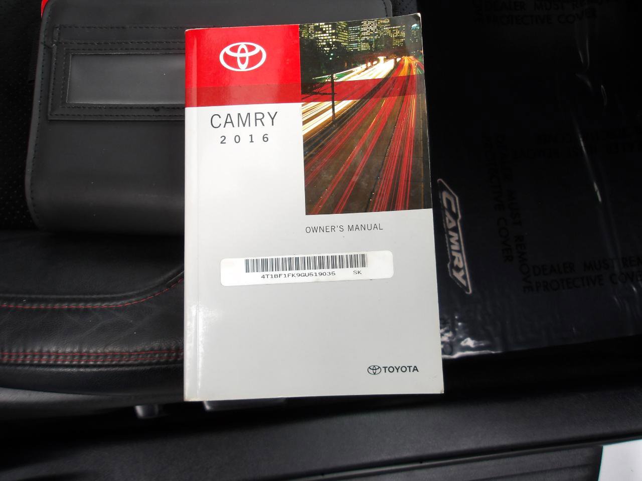 Used 2016 Toyota Camry XSE w/ Moonroof Package FWD image 26