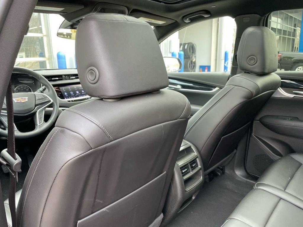 Used 2025 Cadillac XT5 Premium Luxury image 28