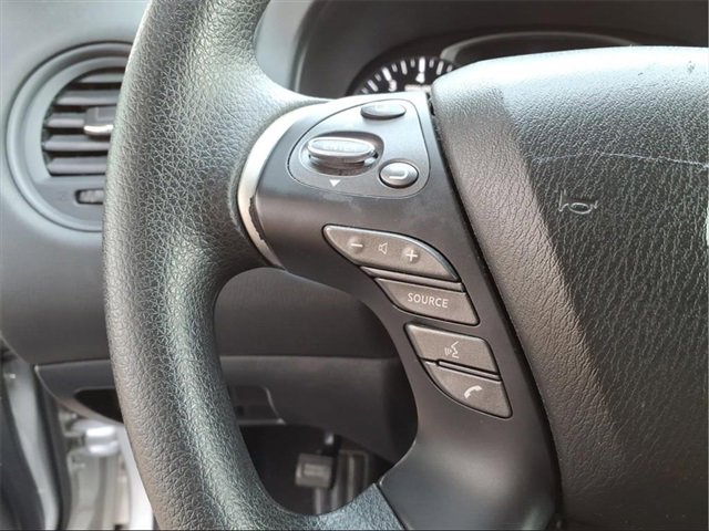 Used 2020 Nissan Pathfinder S image 18