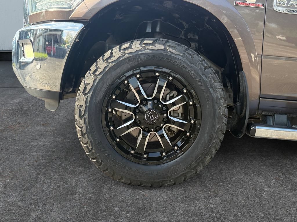Used 2018 RAM 2500 Longhorn w/ Longhorn Southfork Package AWD/4WD image 9
