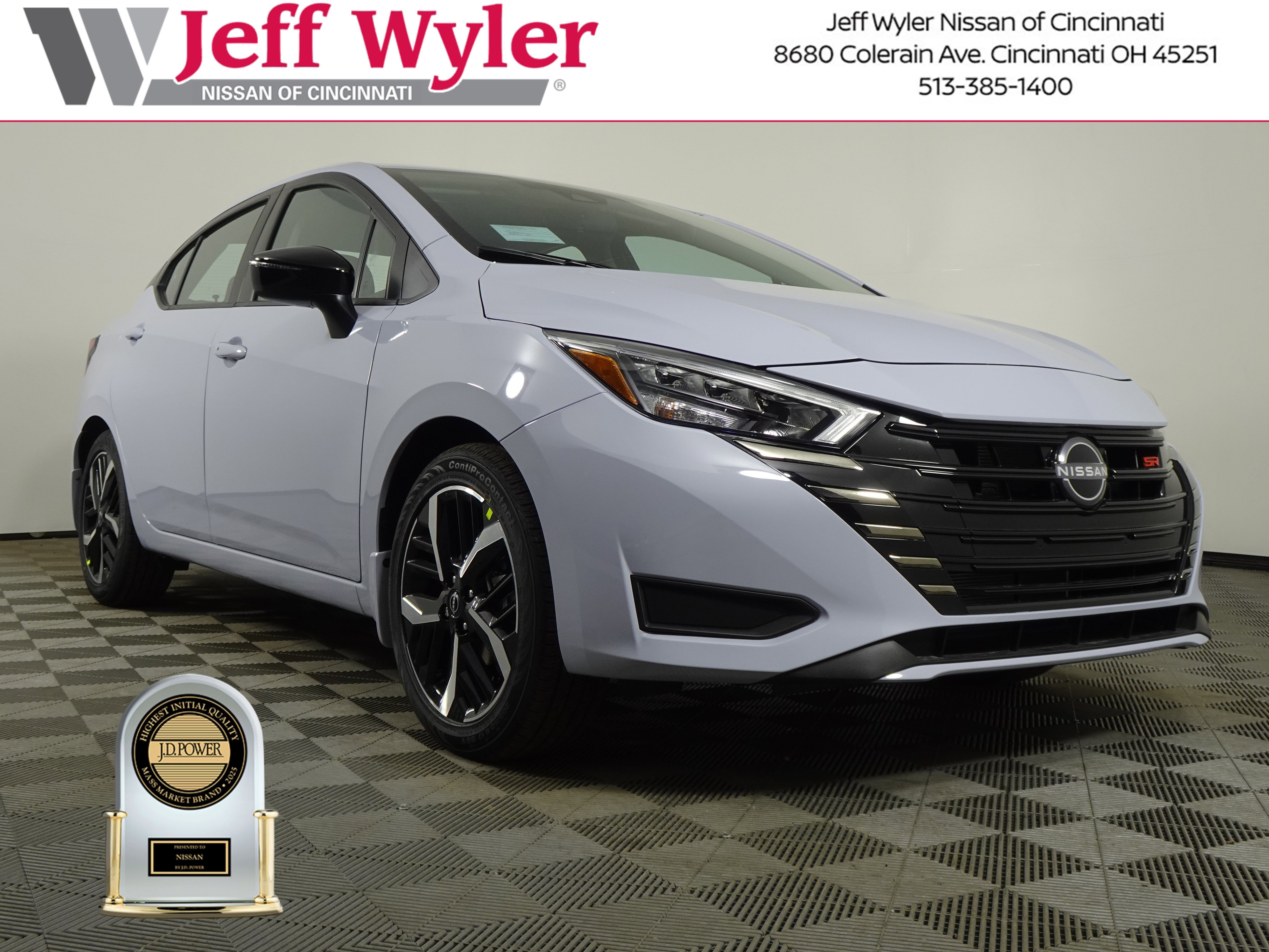 New 2025 Nissan Versa SR w/ Trunk Package