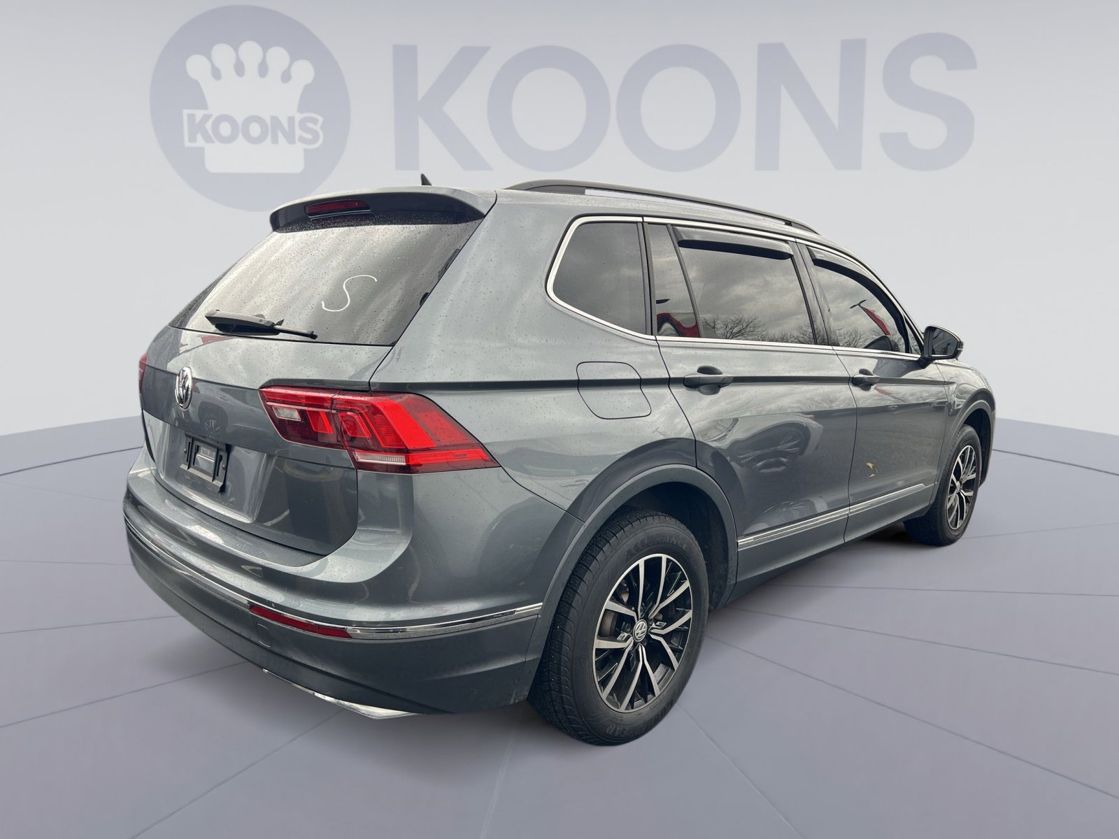 Used 2021 Volkswagen Tiguan SEL image 4