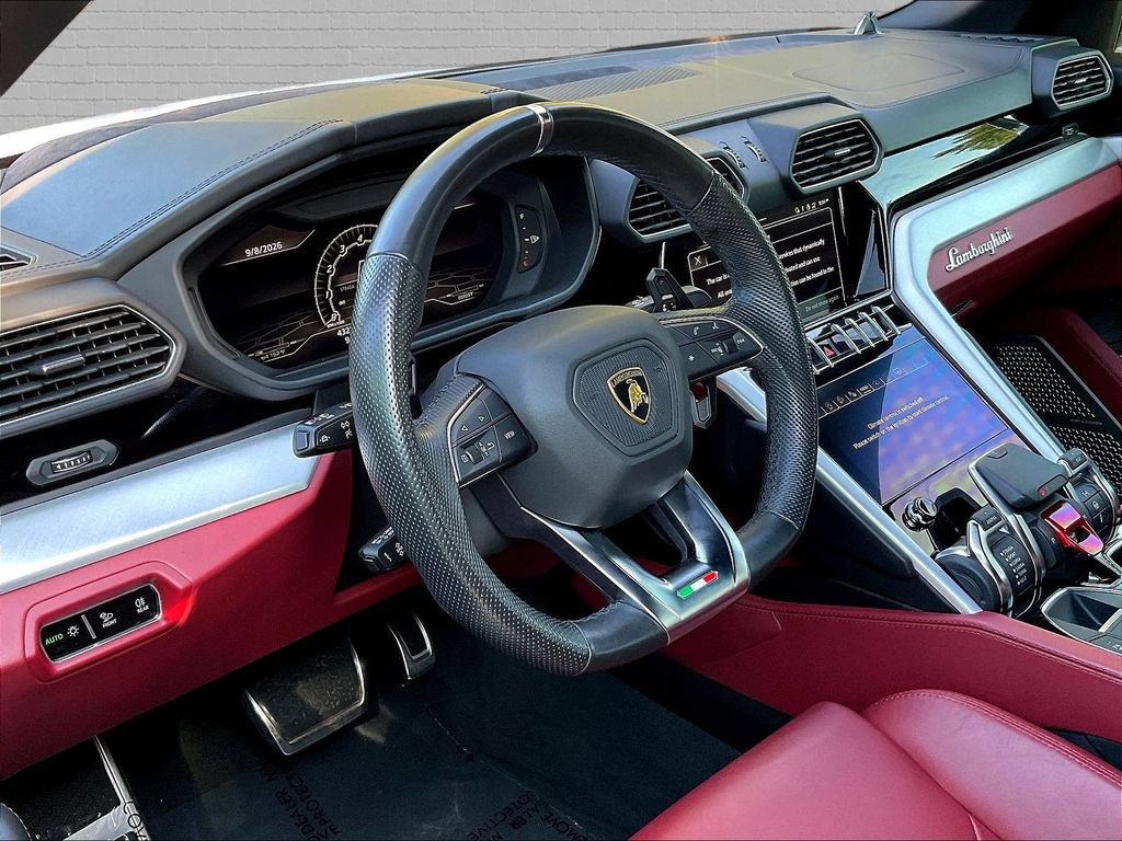 Used 2022 Lamborghini Urus AWD/4WD image 15