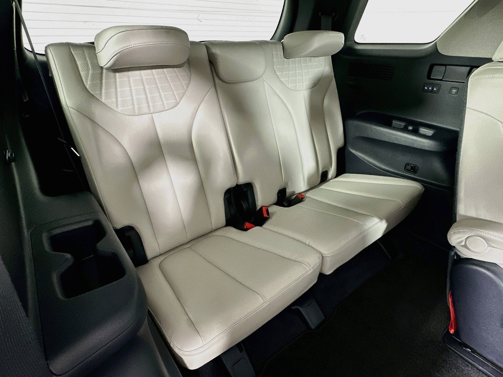 Used 2023 Hyundai Palisade Limited FWD image 29