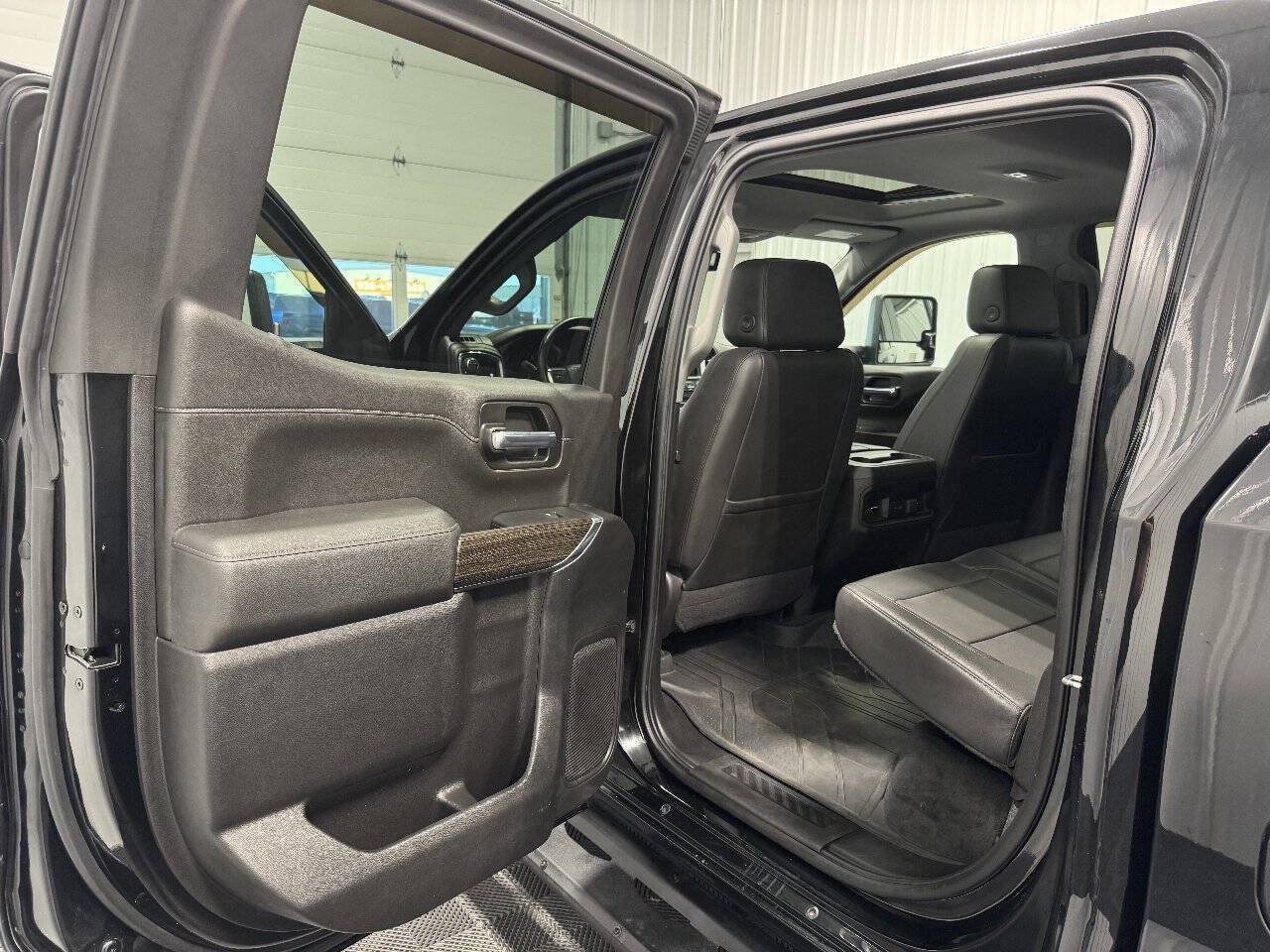 Used 2020 Chevrolet Silverado 1500 LT Trail Boss AWD/4WD image 12