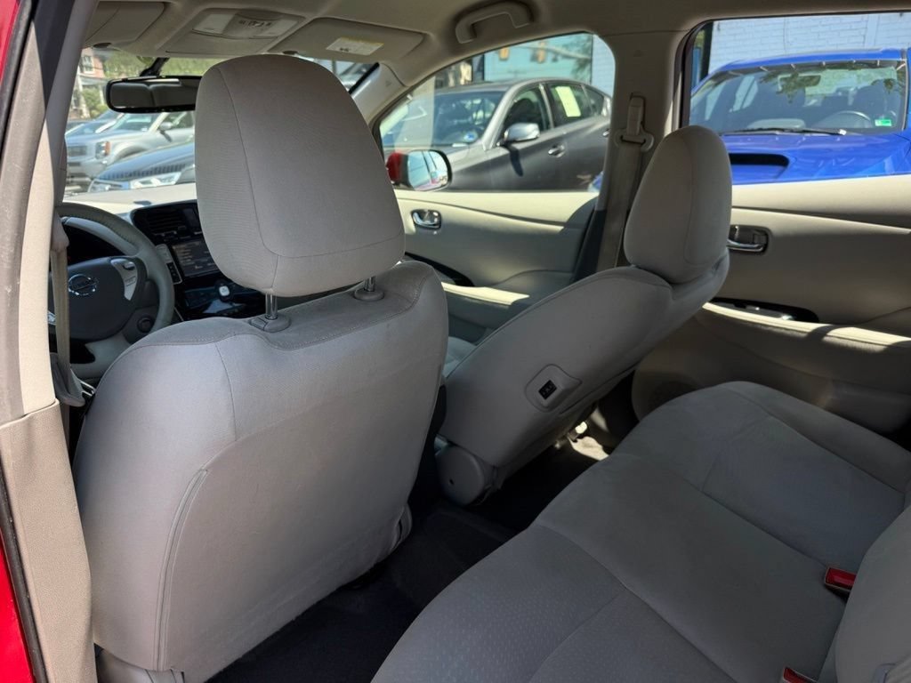 Used 2012 Nissan Leaf SL FWD image 33