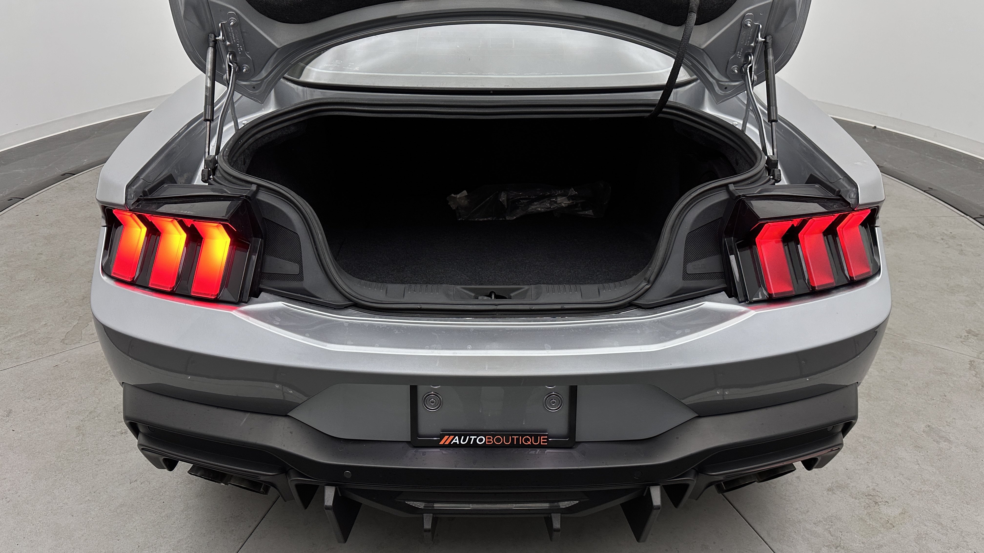 Used 2024 Ford Mustang GT Premium RWD image 28