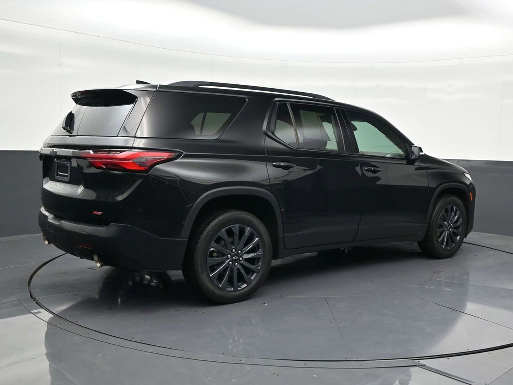 Used 2023 Chevrolet Traverse RS FWD image 5