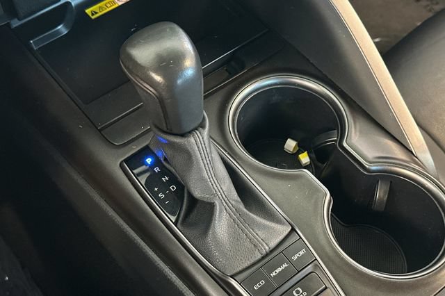 Used 2024 Toyota Camry XSE FWD image 25