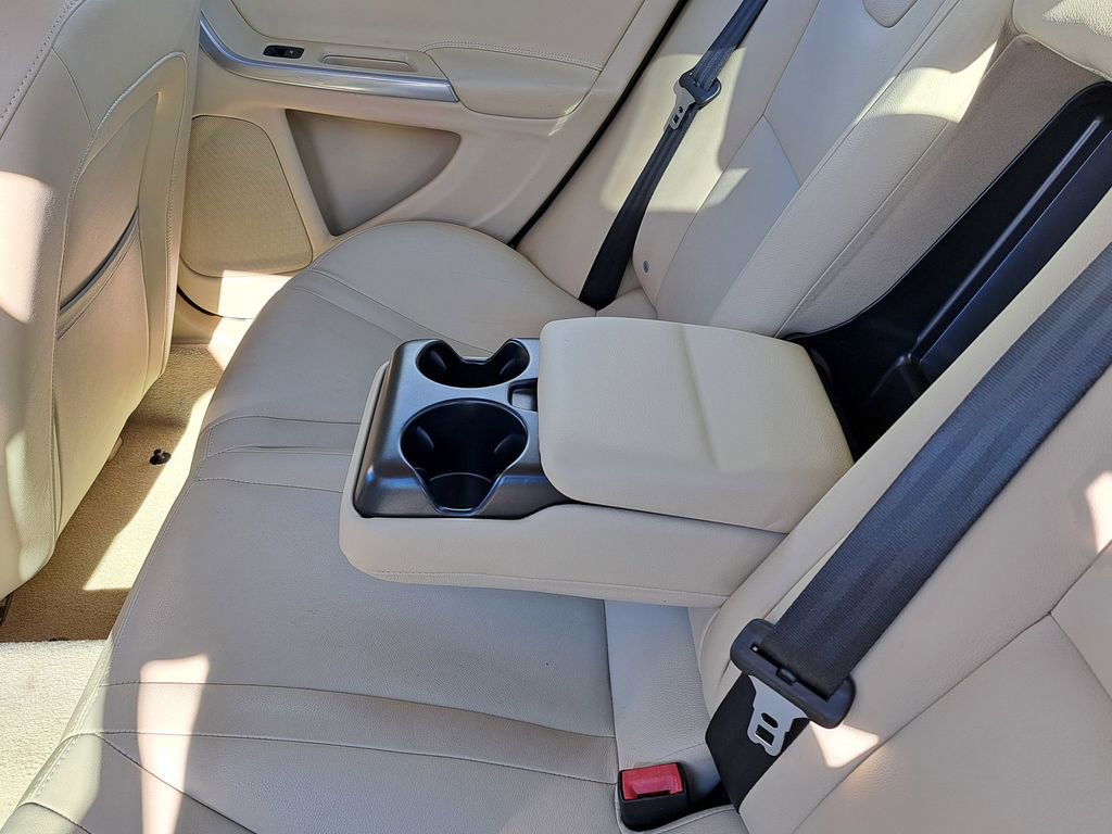 Used 2016 Volvo S60 T5 Premier image 28