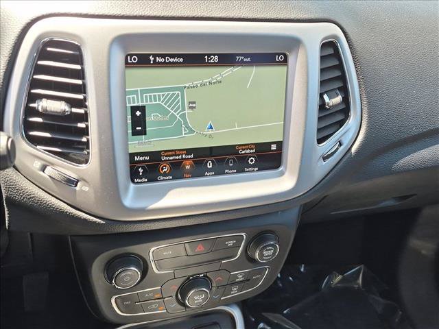 Used 2020 Jeep Compass Latitude w/ Popular Equipment Group FWD image 16