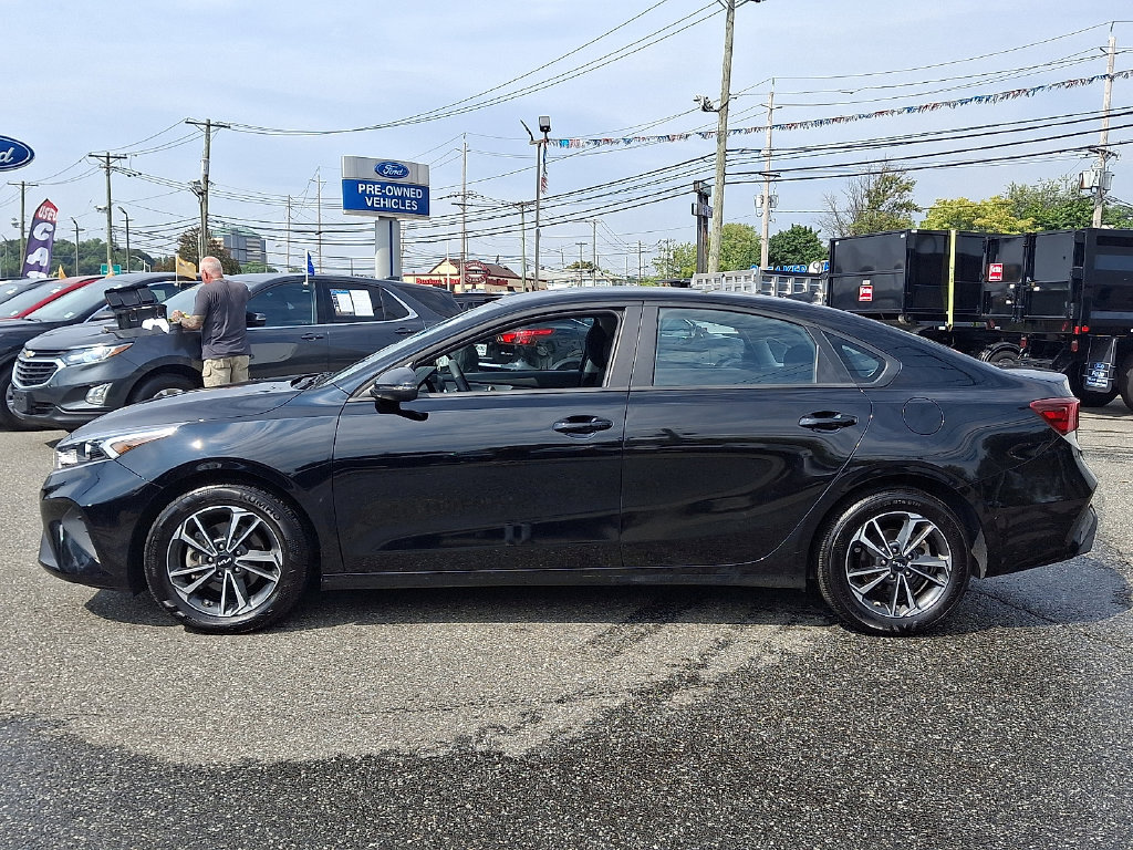 Certified 2024 Kia Forte LXS w/ LXS Technology Package FWD image 9