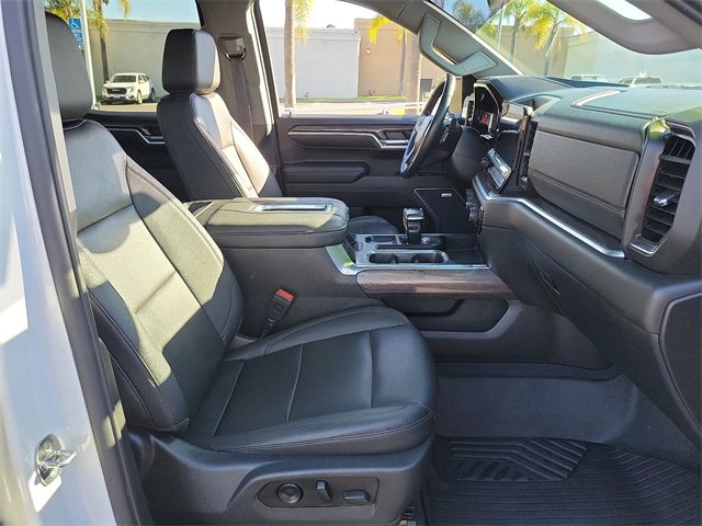 Used 2022 Chevrolet Silverado 1500 LTZ image 17