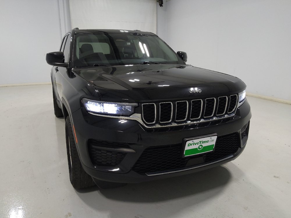 Used 2023 Jeep Grand Cherokee Laredo AWD/4WD image 14