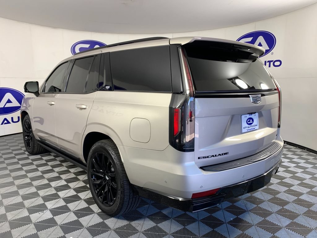 Used 2022 Cadillac Escalade Sport Platinum w/ LPO, ONYX Package AWD/4WD image 5