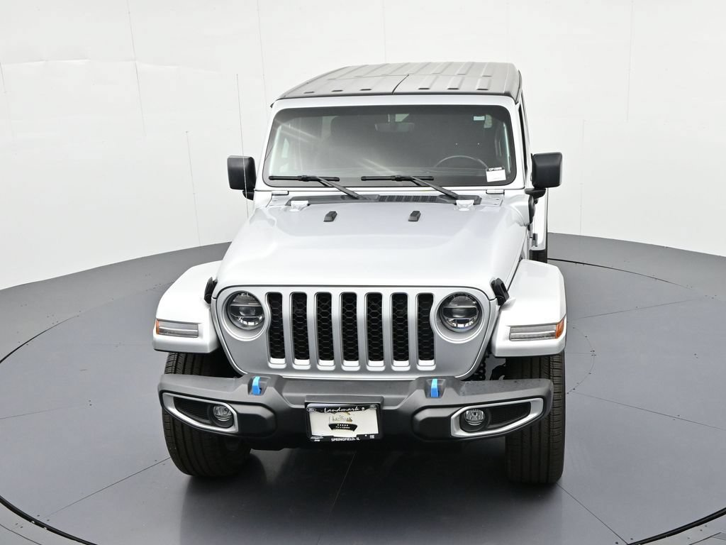 Used 2022 Jeep Wrangler Unlimited Sahara w/ Cold Weather Group AWD/4WD image 23