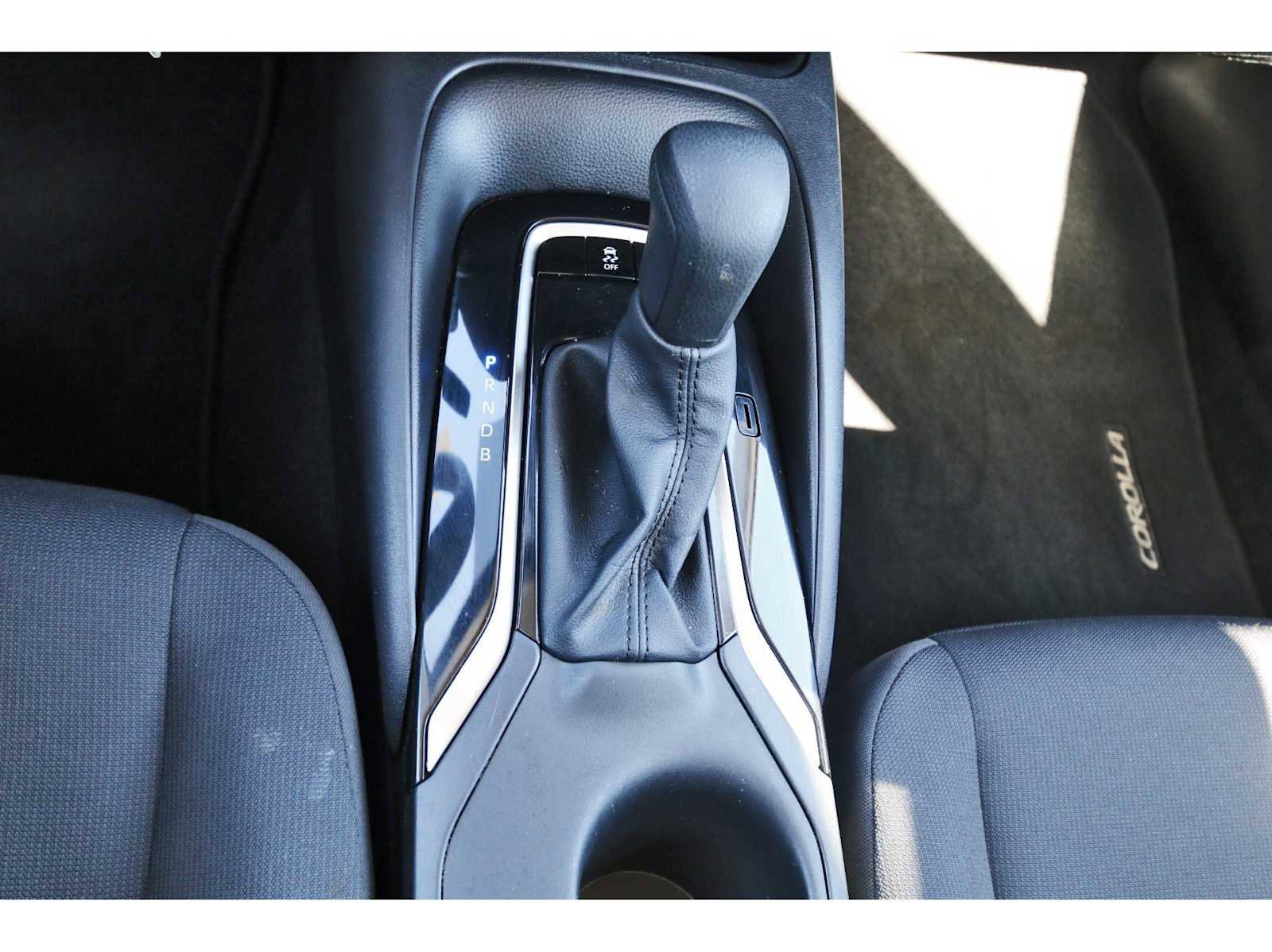 Used 2024 Toyota Corolla LE image 25