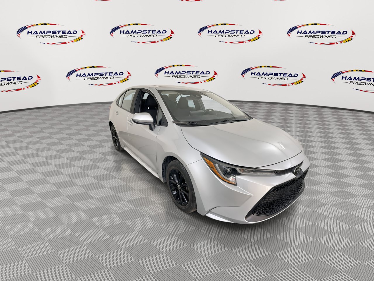 Used 2020 Toyota Corolla LE w/ LE Premium Package FWD image 3