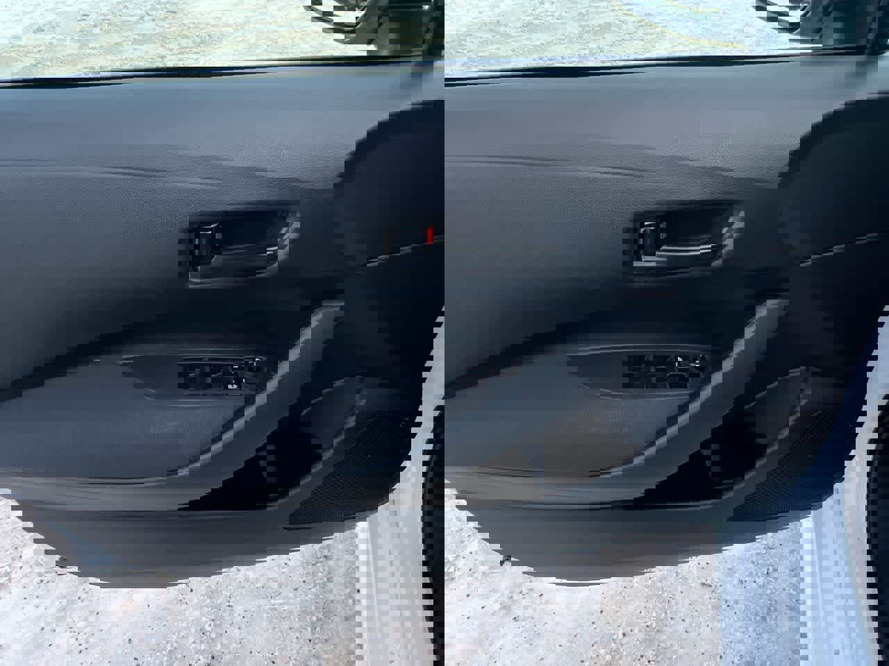 Used 2023 Toyota Corolla LE w/ LE Convenience Package image 13