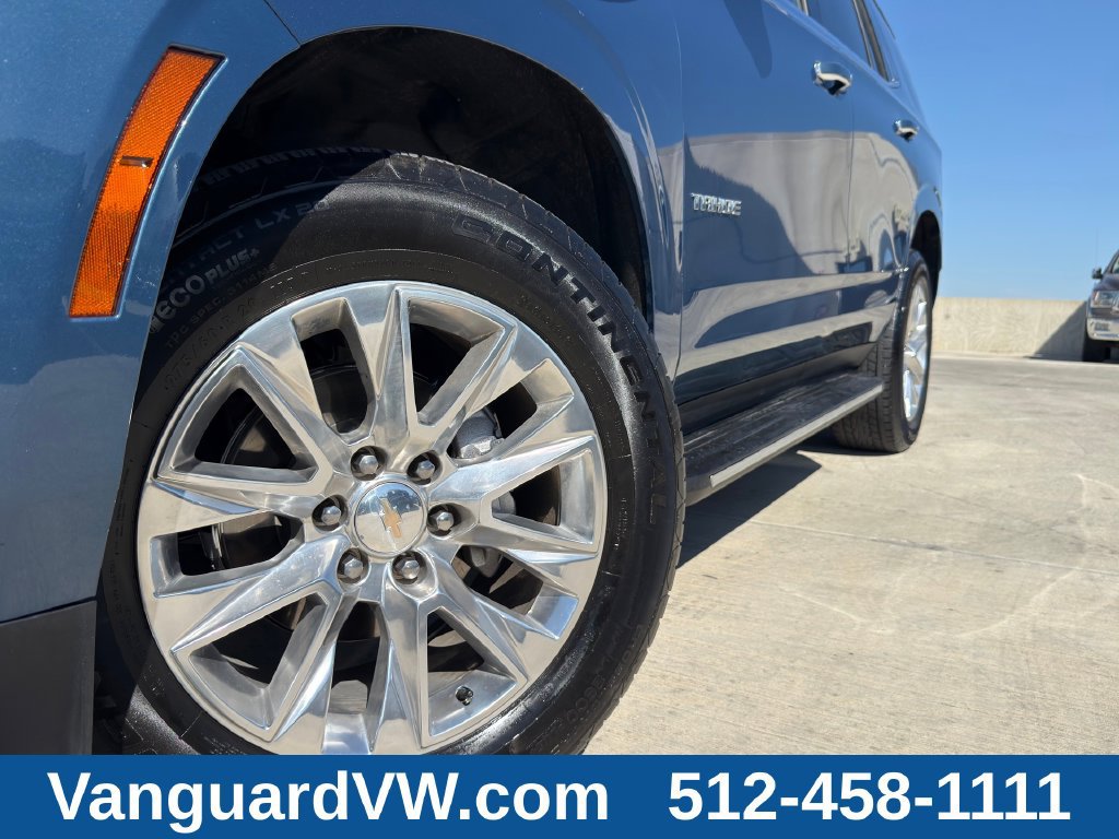 Used 2025 Chevrolet Tahoe Premier RWD image 3