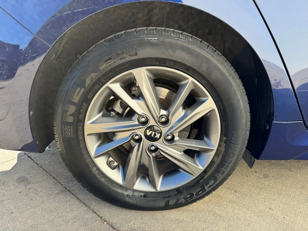 Used 2019 Kia Optima LX image 7