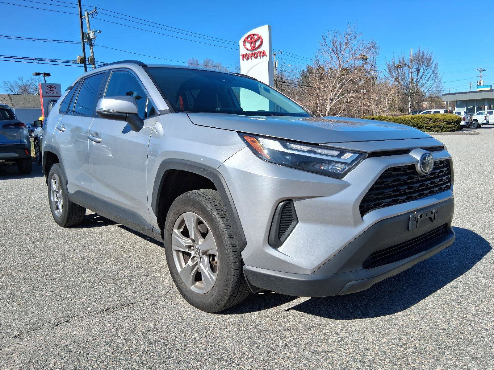 Used 2024 Toyota RAV4 XLE video 1