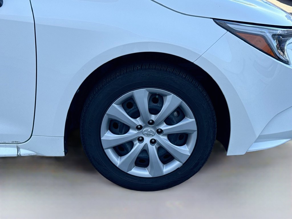 Used 2013 Toyota Corolla LE FWD image 40
