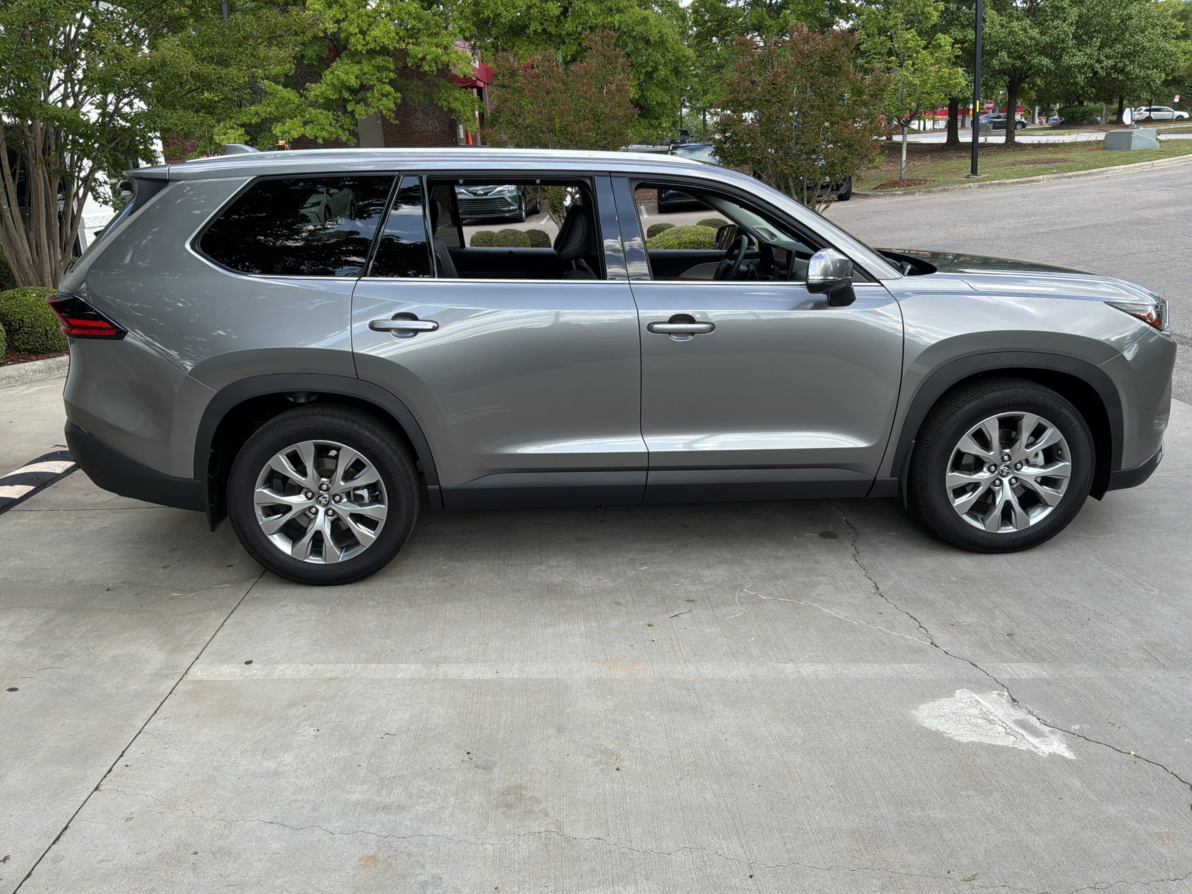 Used 2026 Toyota Grand Highlander AWD image 11