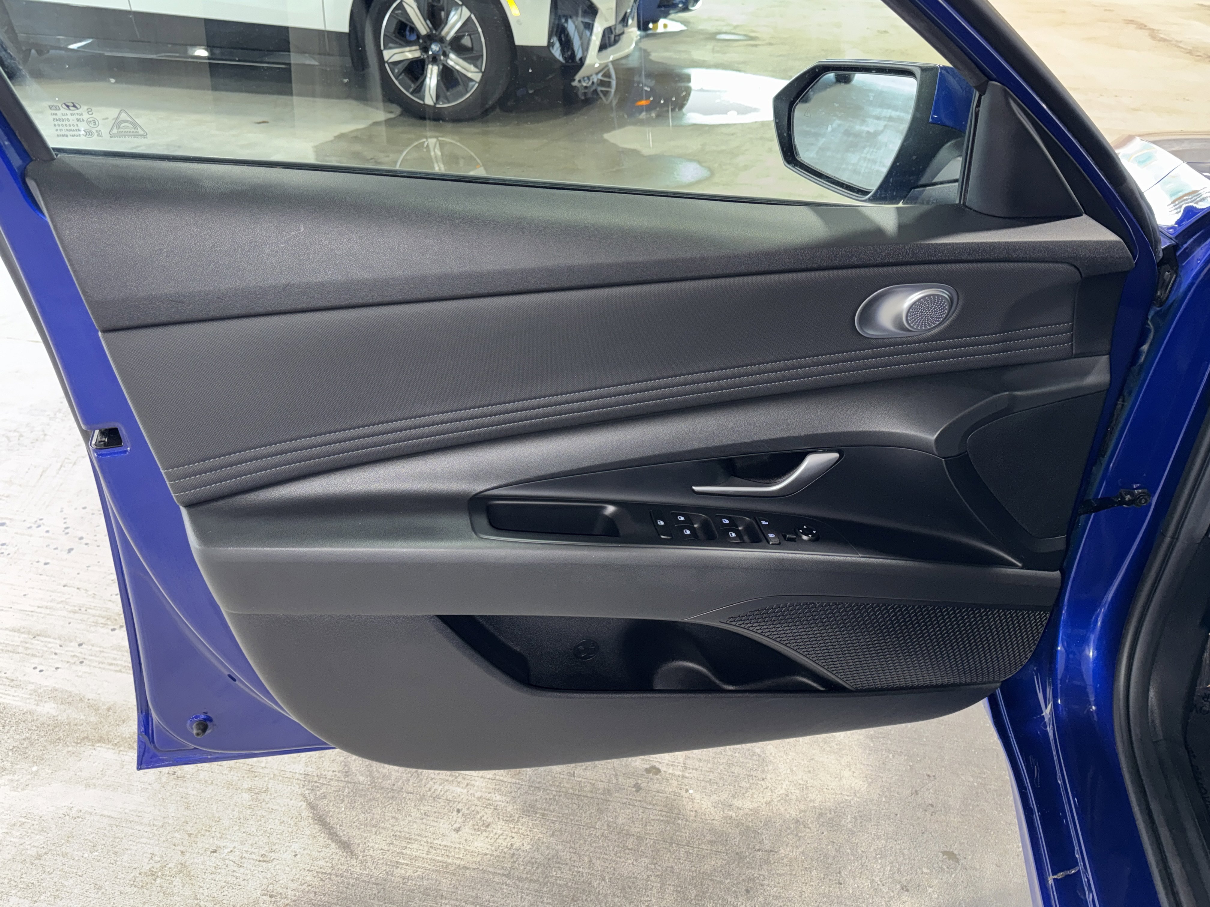 Used 2021 Hyundai Elantra SEL w/ Convenience Package image 16