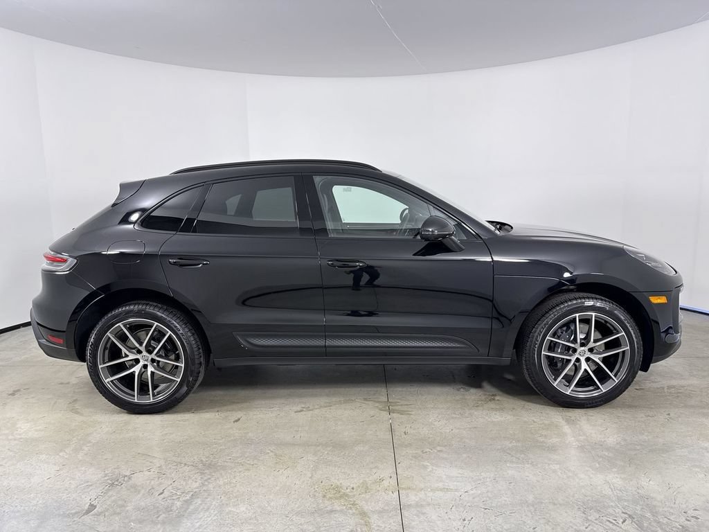 New 2026 Porsche Macan AWD/4WD image 8