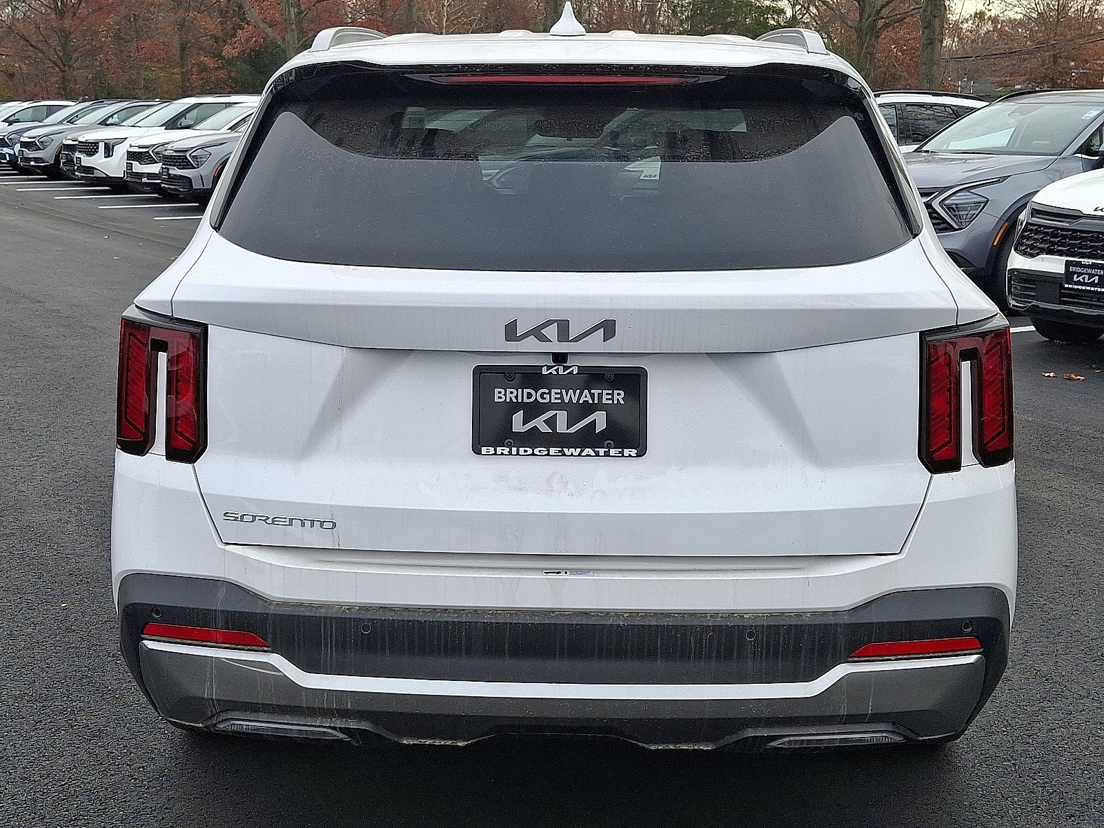 New 2025 Kia Sorento S image 6