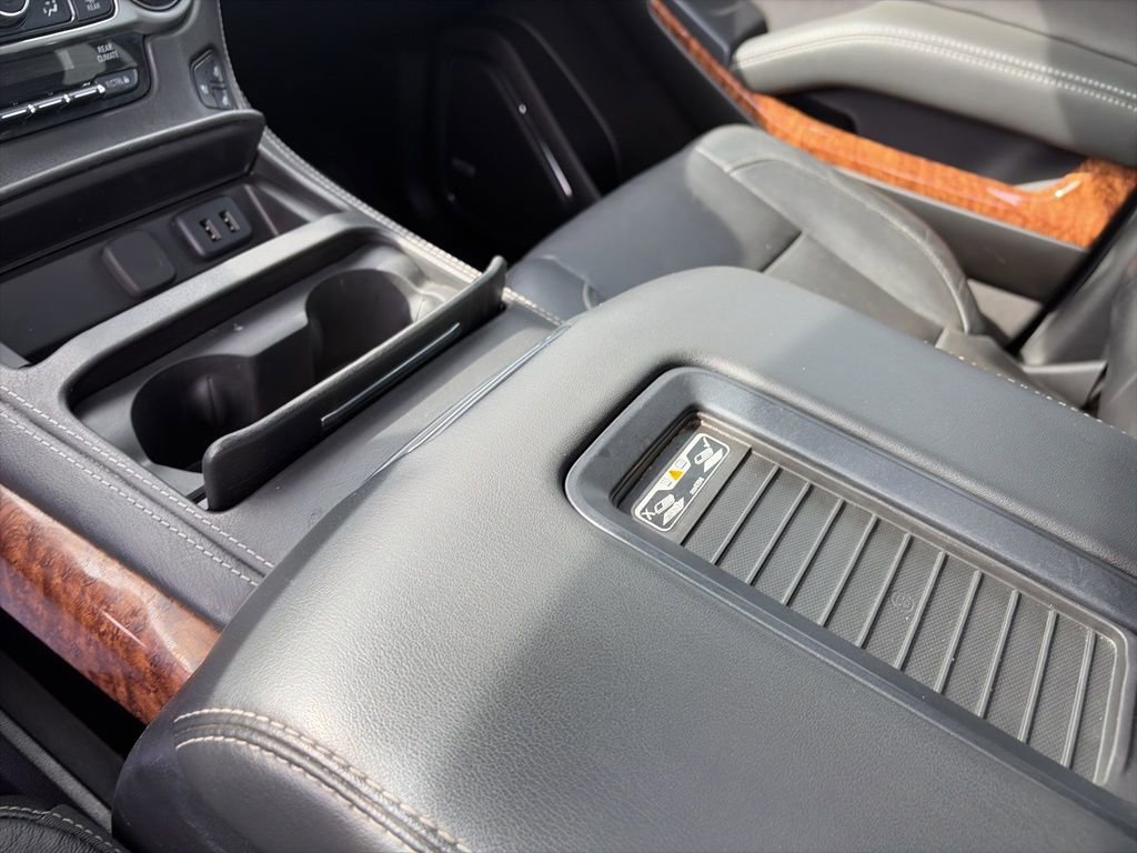 Used 2020 Chevrolet Suburban Premier image 45