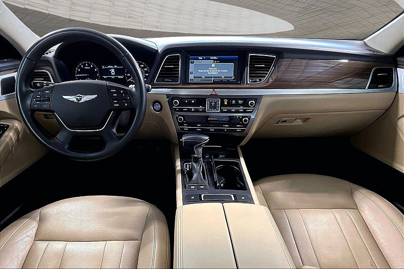 Used 2020 Genesis G80 3.8 RWD image 12