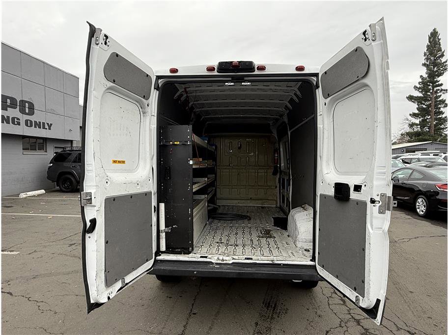 Used 2015 RAM ProMaster 2500 w/ Interior Convenience Group image 15