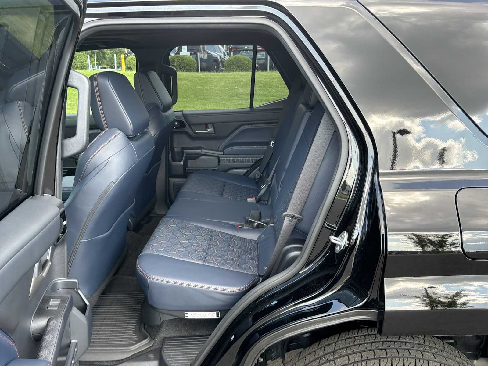 Used 2026 Toyota 4Runner Platinum AWD/4WD image 32