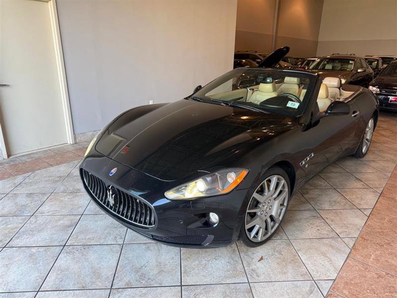 Used 2010 Maserati GranTurismo Convertible RWD image 3