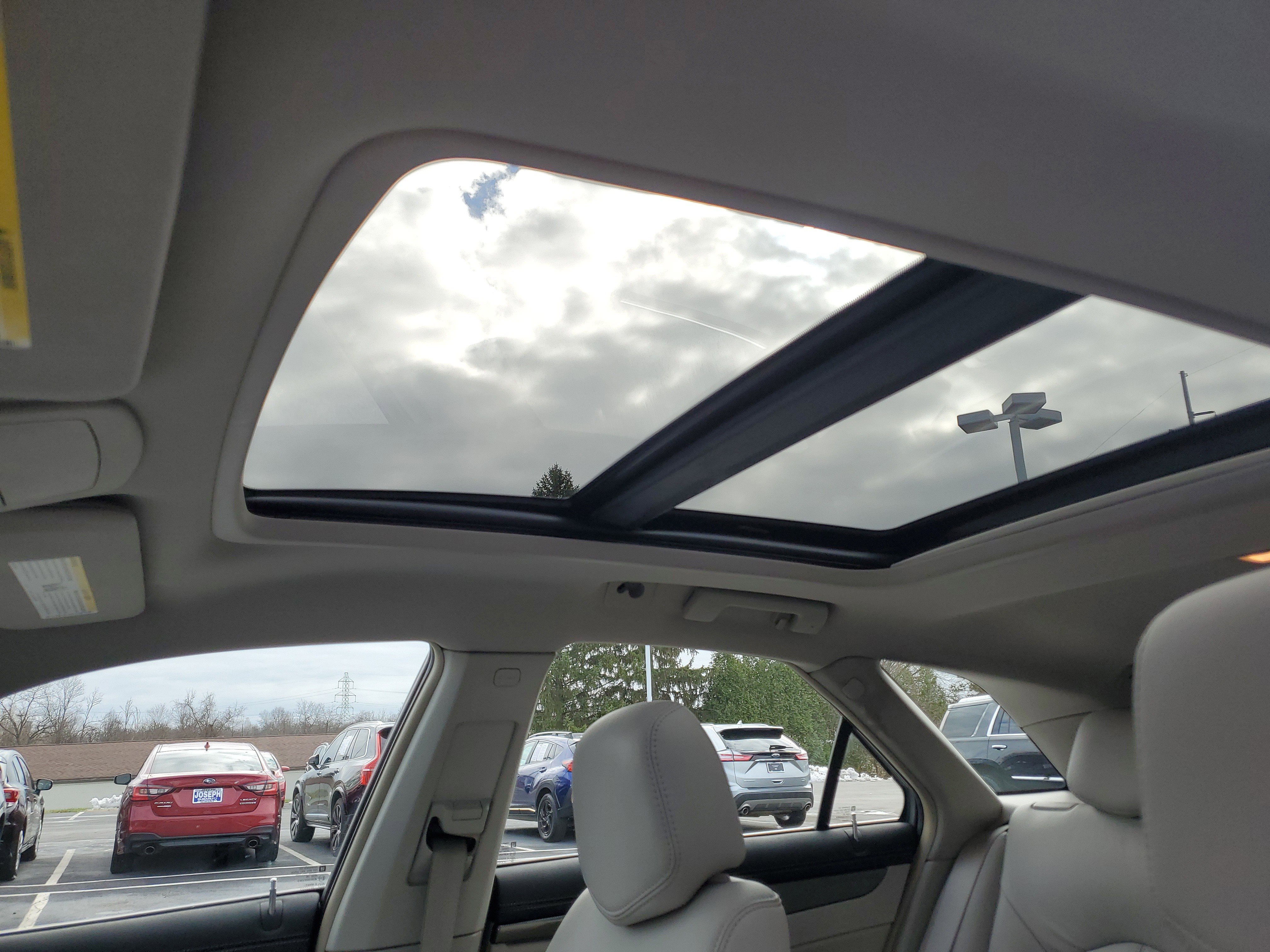 Used 2011 Cadillac CTS Wagon image 15