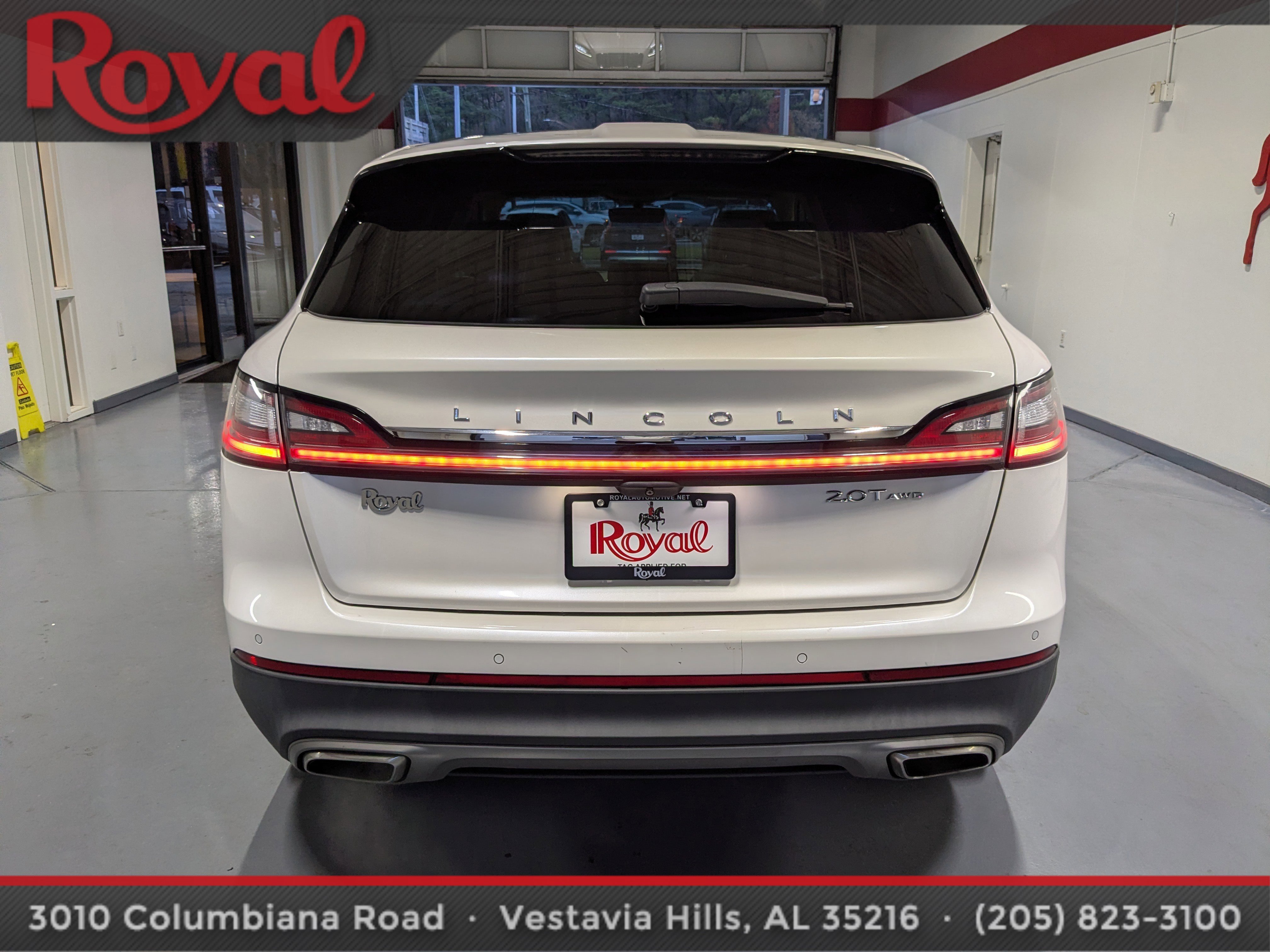 Used 2019 Lincoln Nautilus Reserve image 3