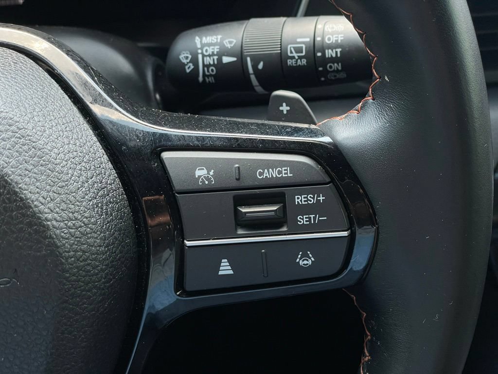 Certified 2025 Honda Pilot Sport image 8