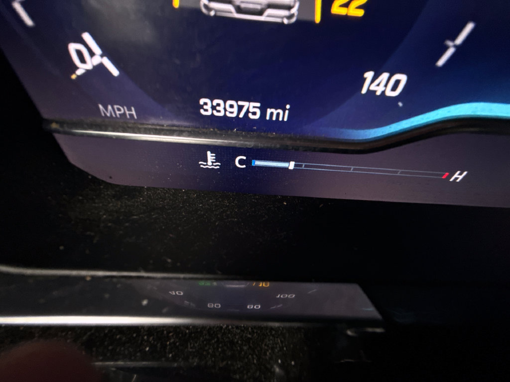 Used 2023 Chevrolet Silverado 1500 LT AWD/4WD image 18