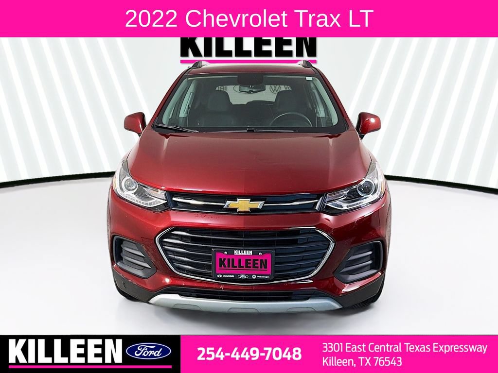 Used 2022 Chevrolet Trax LT w/ LT Convenience Package AWD/4WD image 2