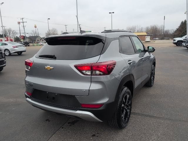 Used 2023 Chevrolet TrailBlazer LT AWD/4WD image 7