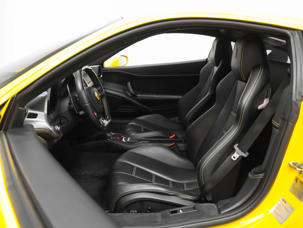 Used 2010 Ferrari 458 Italia Coupe RWD image 67