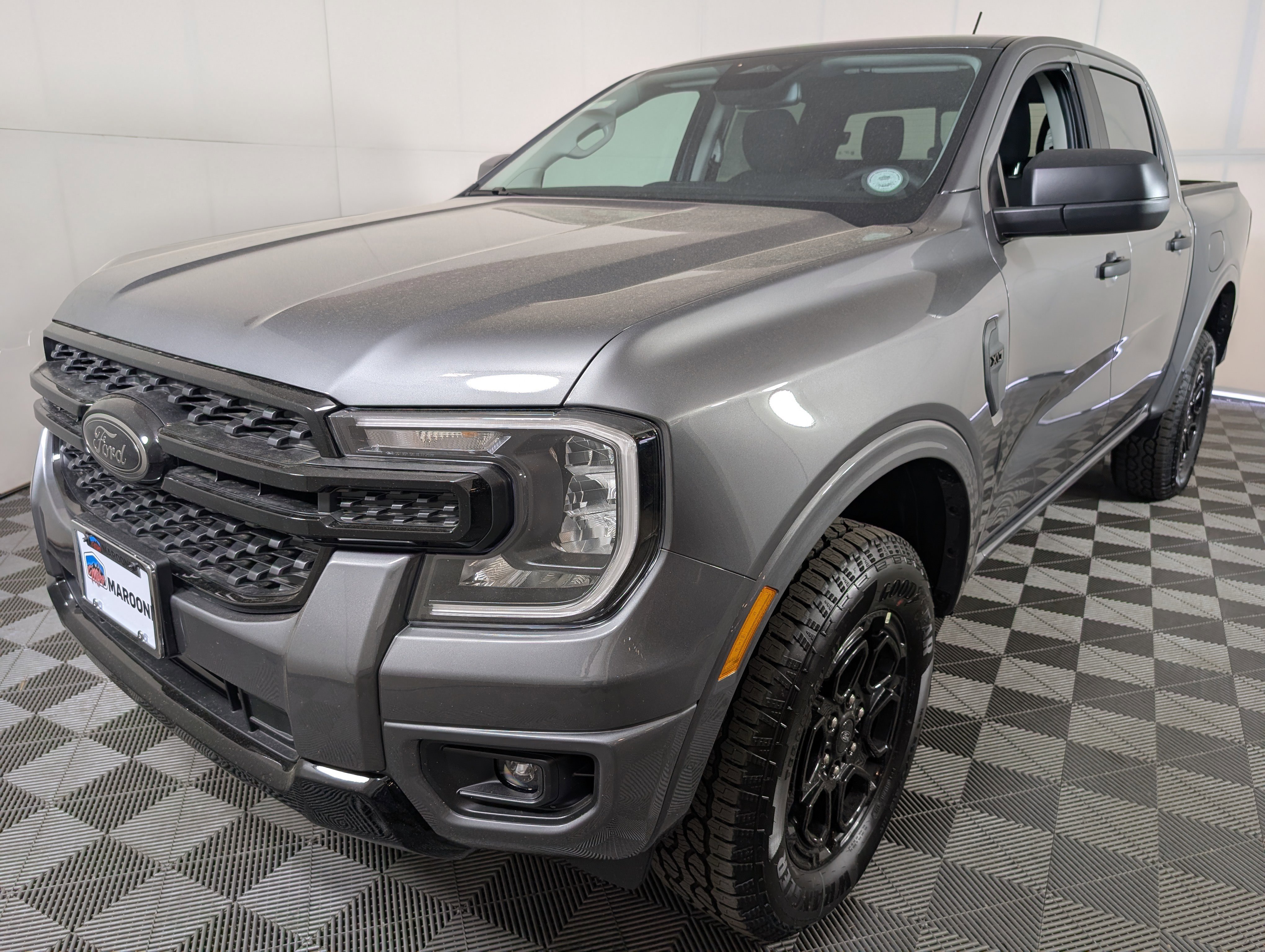 New 2025 Ford Ranger XLT w/ Equipment Group 301A High video 3