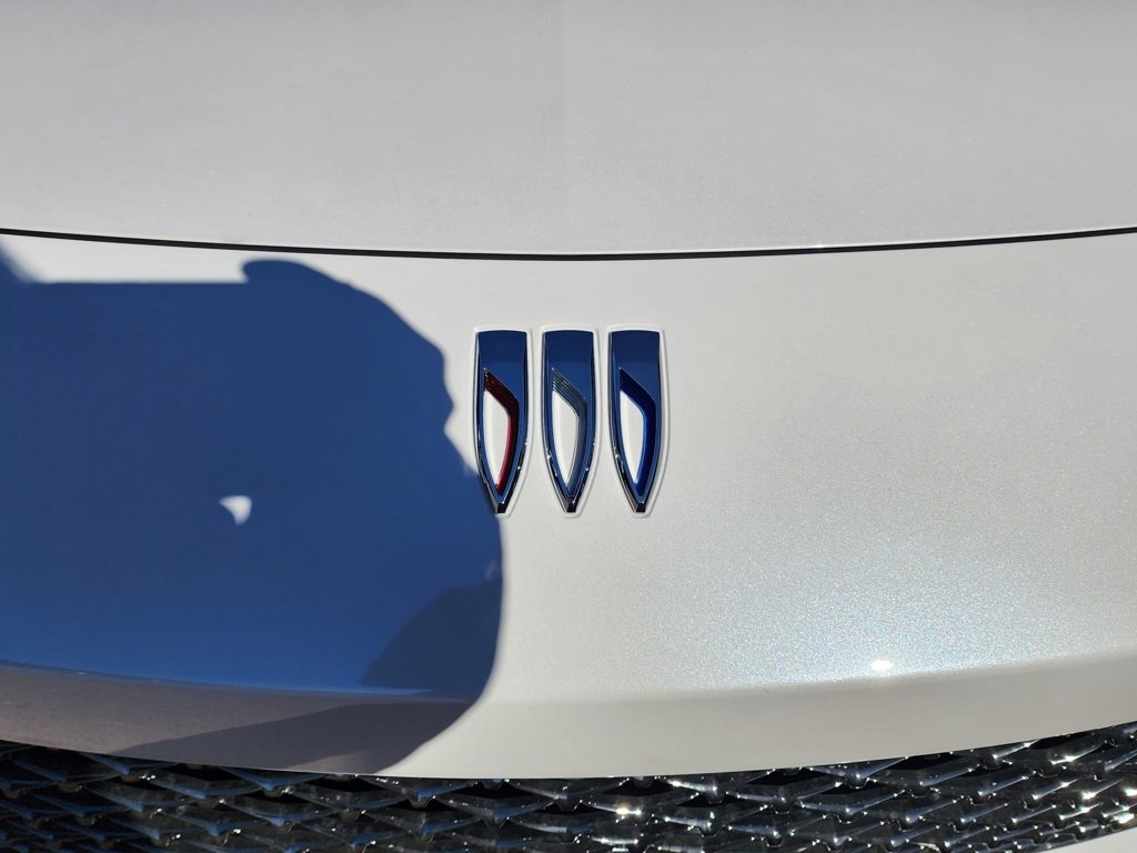 New 2026 Buick Envista Avenir image 10