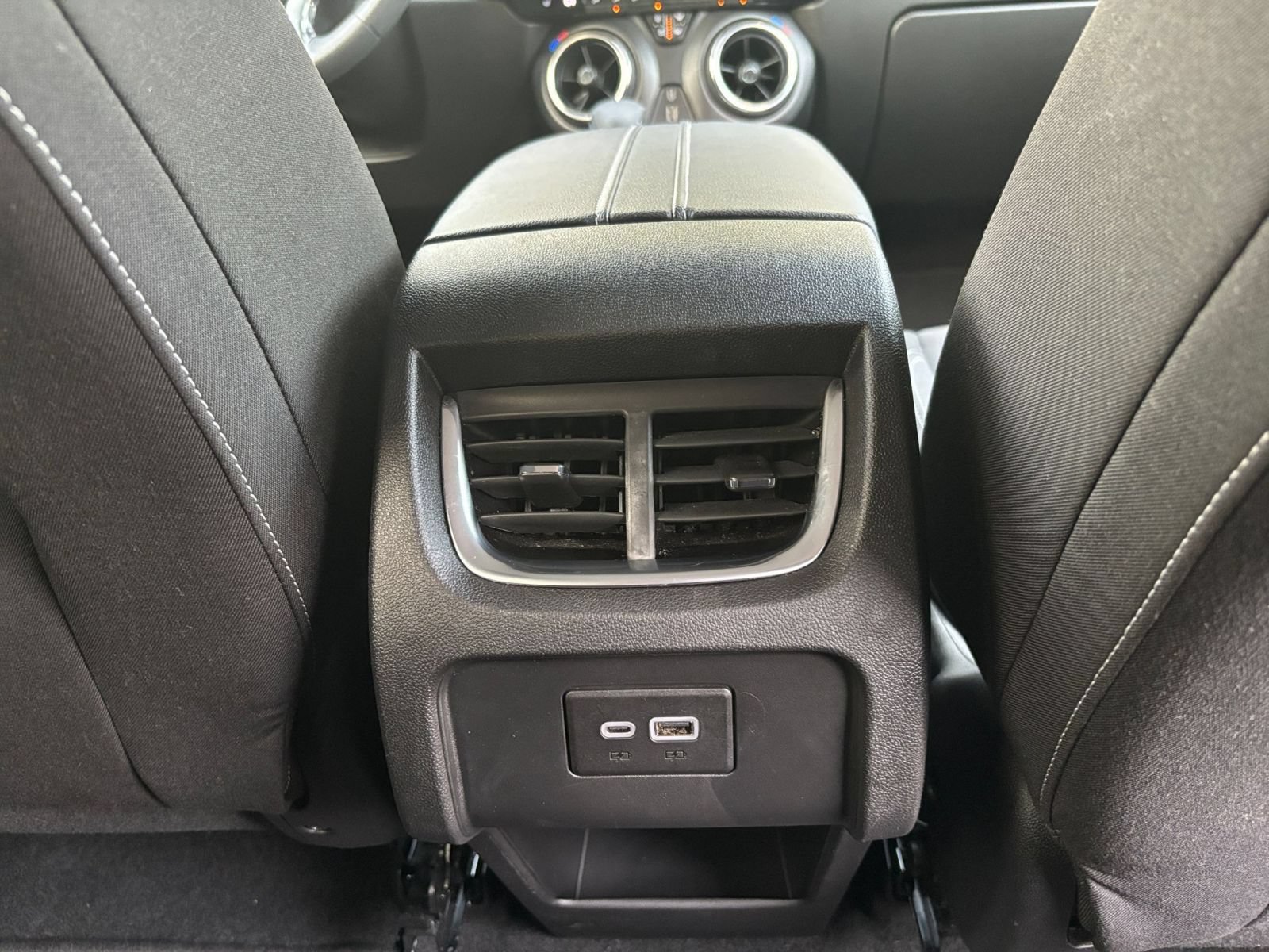 Used 2025 Chevrolet Blazer LT FWD image 22