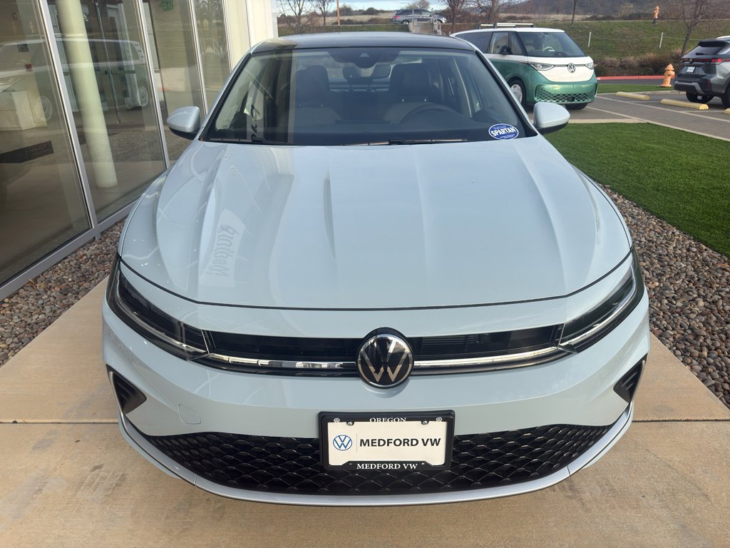 New 2026 Volkswagen Jetta SE image 2