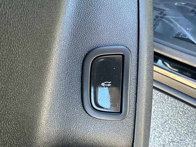 Used 2024 GMC Acadia Elevation w/ Black Edition image 28