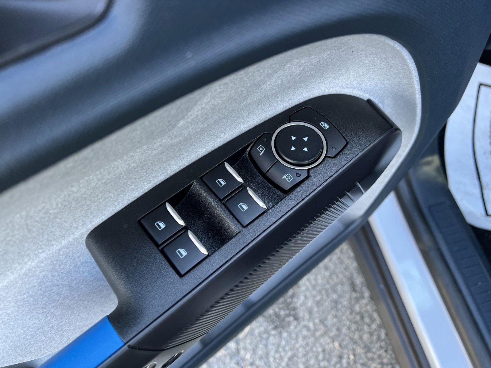 New 2025 Ford Maverick XLT w/ XLT Luxury Package image 15